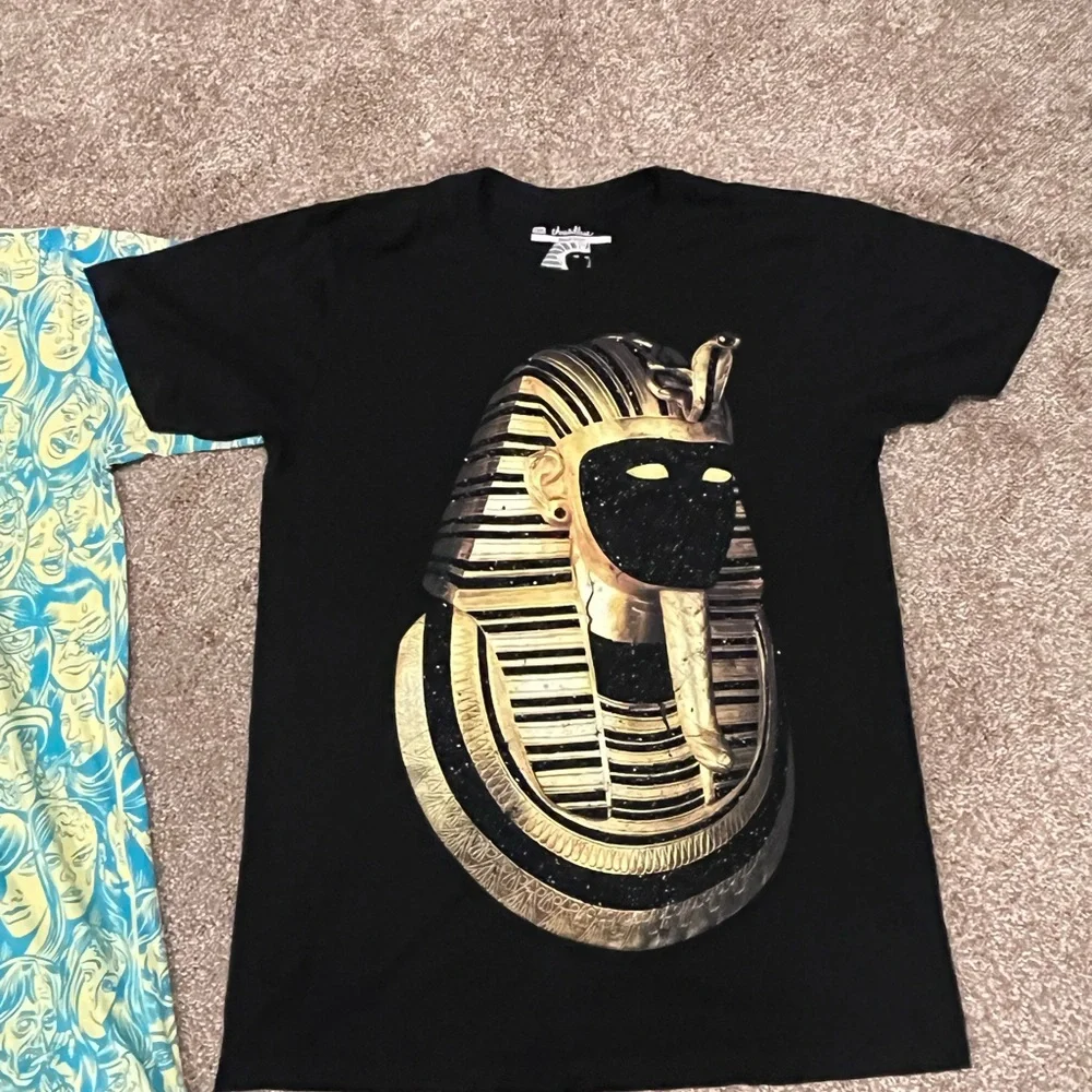 Threadless Vintage small T-shirt Bundle. - Picture 5 of 8